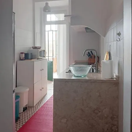 Acolhedor Em Casa Privada / Cozy In Private منزل للإقامة *